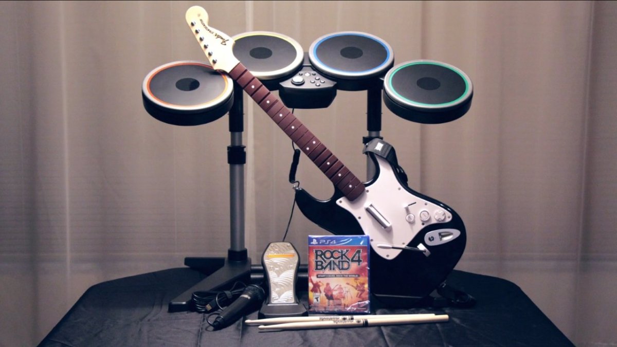 Rock Band 4 Band In-A-Box Unboxing Video