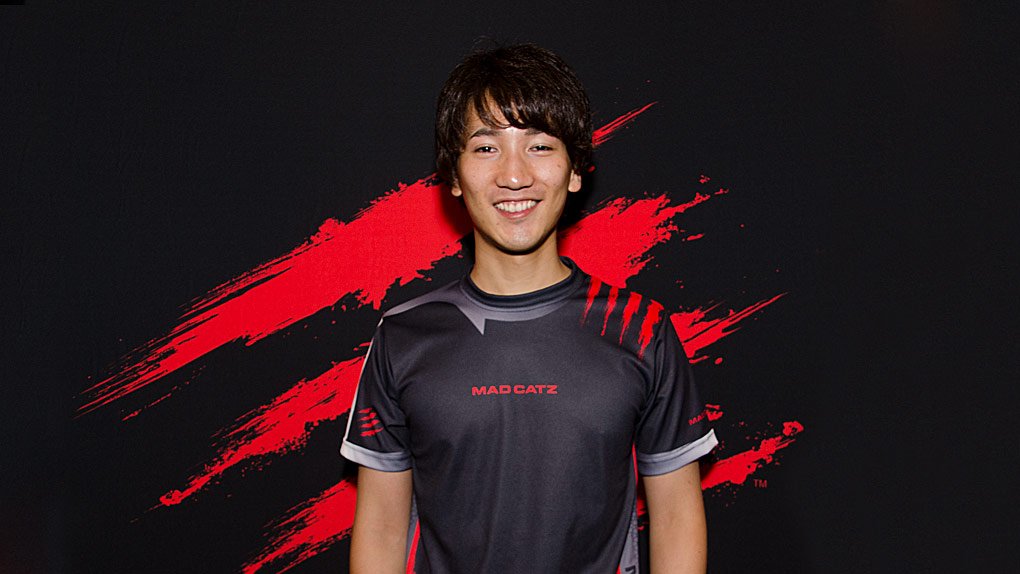 Daigo Umehara Donates Cup Winnings to Evo Scholarship Fund