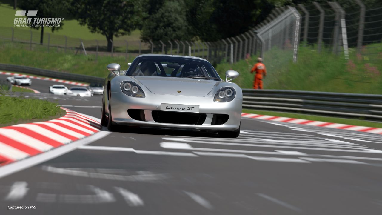 GT7-Porsche-Carrera-GT-Nurburgring