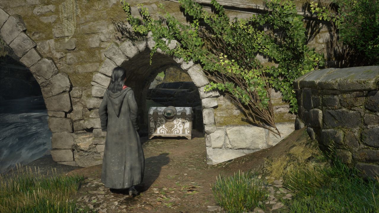 Hogwarts Legacy All Eye Chest Locations in Hogsmeade Attack of the