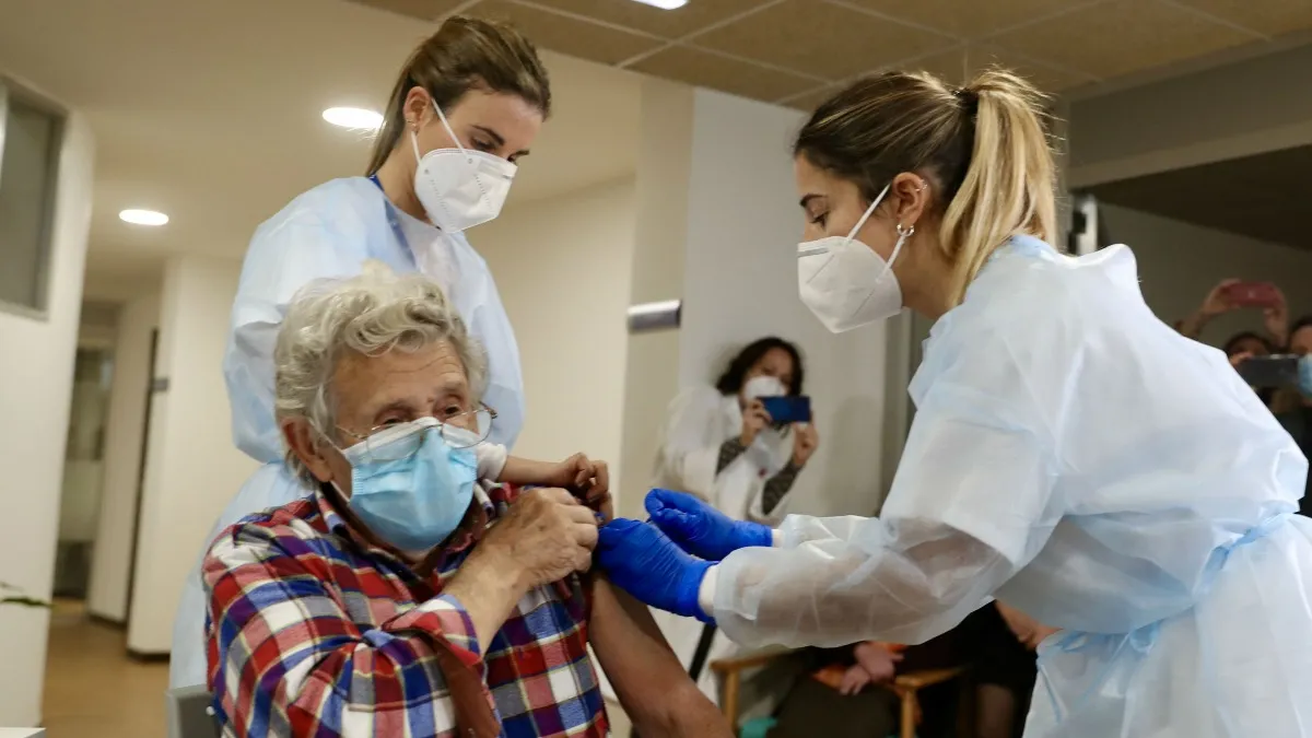 NIH director clashes with CBS host over vaccine trust after CDC shooting